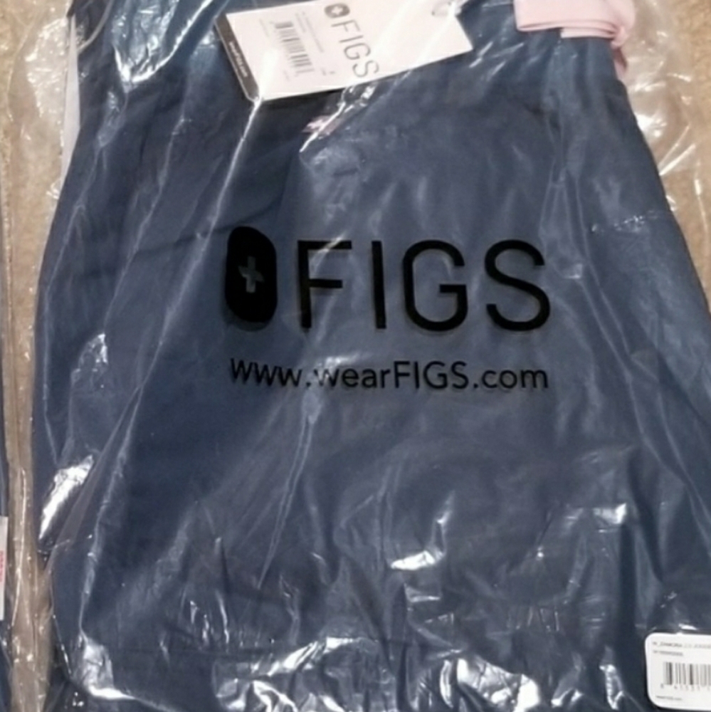 FIGS SCRUB PANTS